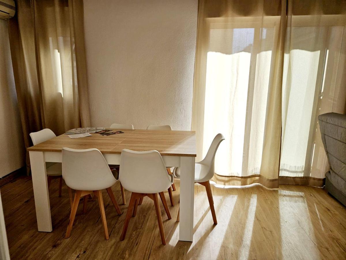 Apartamento Familiar En Triana Sevilla Kültér fotó