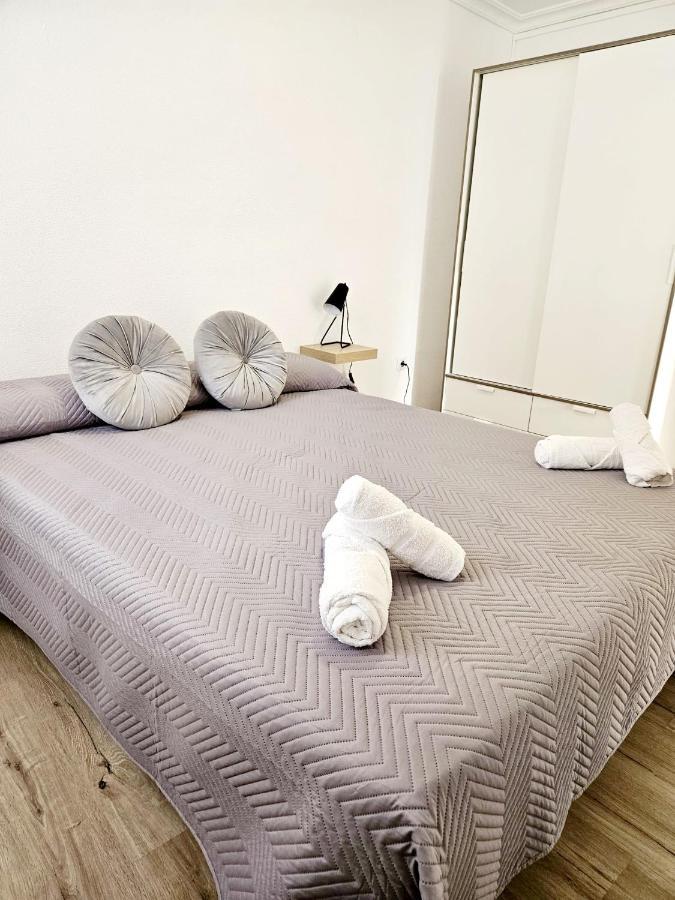 Apartamento Familiar En Triana Sevilla Kültér fotó