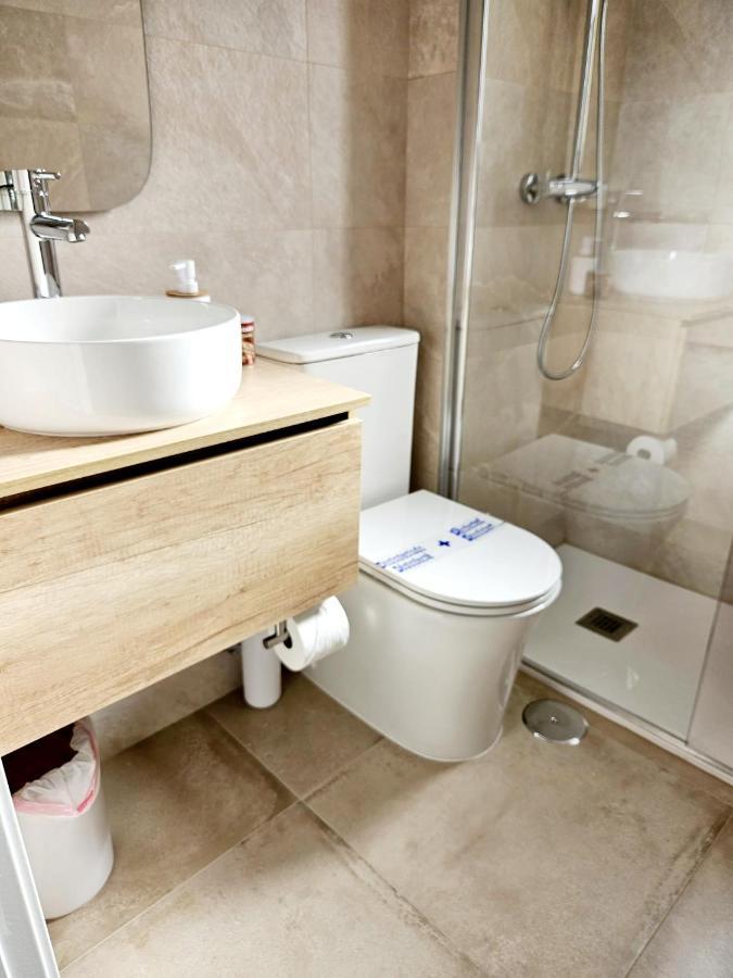 Apartamento Familiar En Triana Sevilla Kültér fotó